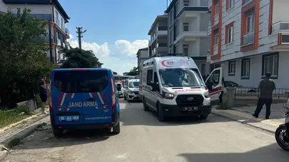 Ankara'da aile fertlerine bıçakla saldıran şüpheli kendisi dahil 5 kişiyi yaraladı