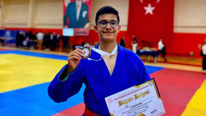 Bilecikli sporcu Ahmet Altınay, Türkiye üçüncüsü oldu