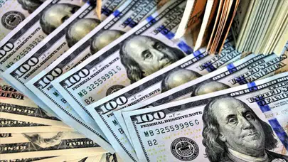 Serbest piyasada Dolar ve Euro güne hafif yüksek başladı