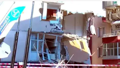 İstanbul Güngören’de kentsel dönüşüm yıkımı sırasında bina aniden çöktü