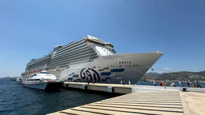 Bodrum'a Aroya gemisi ile 2 bin 124 turist geldi