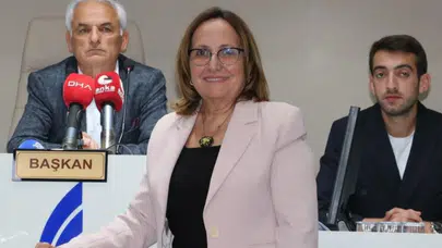 Güzelbahçe Belediye Başkanvekili Ayşe Akın oldu