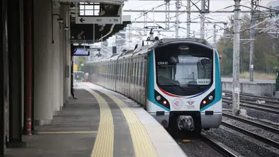 Marmaray Erenköy İstasyonu'nda bir kişi intihar etti
