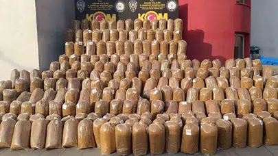 Mardin’de dev operasyon : Tonlarca kaçak tütün yakalandı