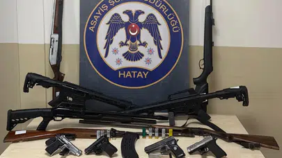 Hatay'da ruhsatsız silah operasyonu : Çok sayıda silah ve mühimmat ele geçirildi