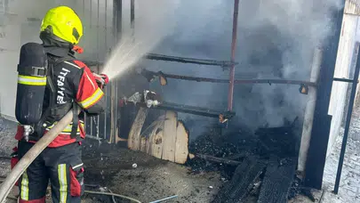 Balıkesir'de odunluk deposunda yangın çıktı