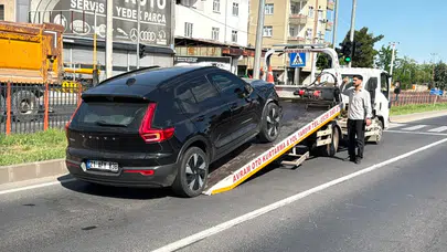 Diyarbakır'da yolun karşısına geçmek isteyen yayaya araç çarptı