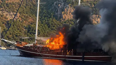 Muğla Göcek açıklarında tekne yandı