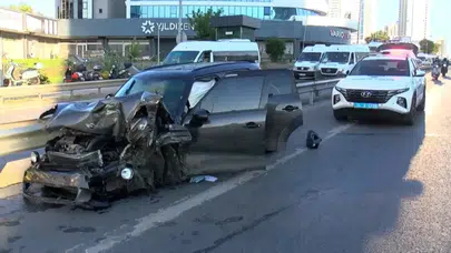 Pendik'te D-100 Karayolu'nda zincirleme kaza : 2 kişi yaralandı