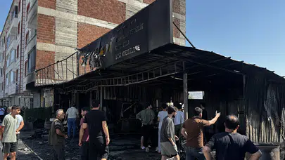 Elazığ'da lastikçi dükkanında yangın