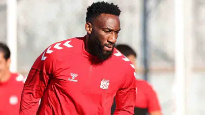 Sivasspor, Appindangoye’nin sözleşmesini yeniledi