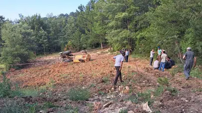 Kütahya'da traktör devrildi : 44 yaşındaki çiftçi hayatını kaybetti