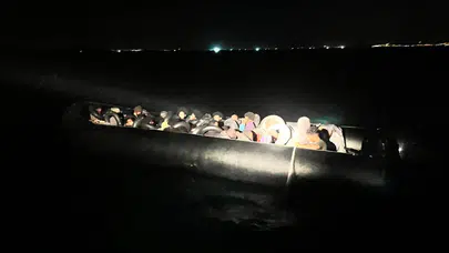 Aydın açıklarında 38 kaçak göçmen yakalandı : 2 gözaltı