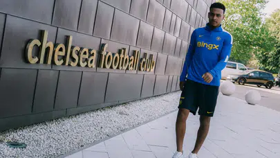 Chelsea, Morgan Rogers'ı transfer etti
