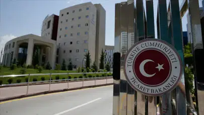 İhracat ilk yarıda 136 milyar doları aştı