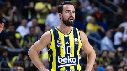 Fenerbahçe, Melih Mahmutoğlu ile 1 yıllık yeni sözleşme imzaladı