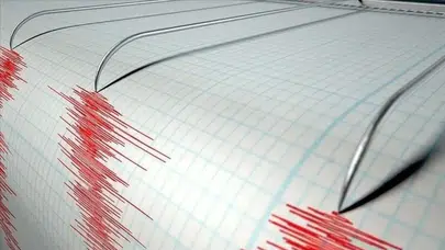 Endonezya'da 6,2 büyüklüğünde deprem oldu
