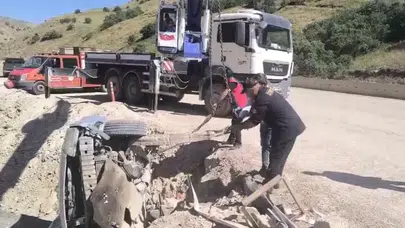 Hakkari'de trafik kazası : 3 kişi yaralandı