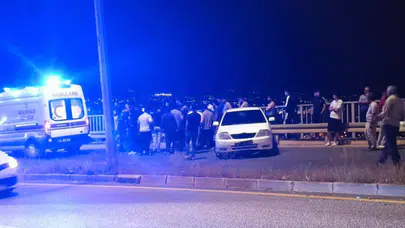 Adıyaman'da otomobil bariyerlere çarptı : 4 yaralı