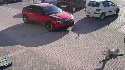 Bursa'da cipin çarptığı 9 yaşındaki çocuk metrelerce sürüklendi