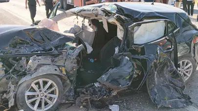 Kahramanmaraş'ta feci zincirleme kaza : Otomobil ve yolcu otobüsü çarpıştı, 4 yaralı