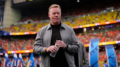 Dünya Kupası'na veda eden Hollanda'da Ronald Koeman istifa etti