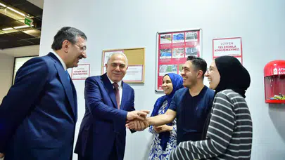 Cumhurbaşkanı Yardımcısı Cevdet Yılmaz'dan Fatih Merkez Kütüphanesi'ne ziyaret