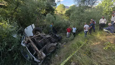 Bingöl'de kamyonet uçuruma yuvarlandı : 3 ölü, 2 yaralı