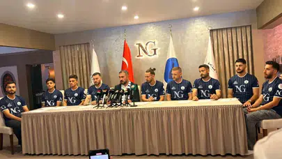 Kütahyaspor transferde gövde gösterisi yaptı : 9 futbolcu ile sözleşme imzalandı