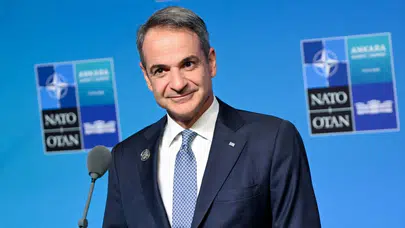 Miçotakis : Türkiye, muhteşem bir NATO Zirvesi düzenlemiş