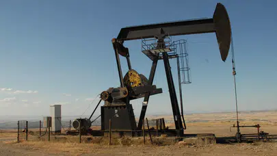 ABD-İran gerilimi petrolü yükseltti : Brent 85 doları geçti