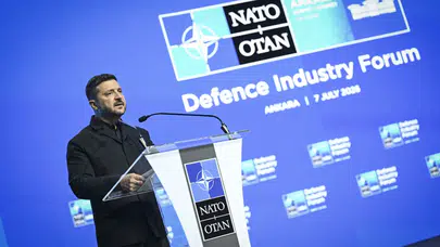 Zelensky, Savunma Sanayii Forumuna katılmak üzere ATO’ya geldi