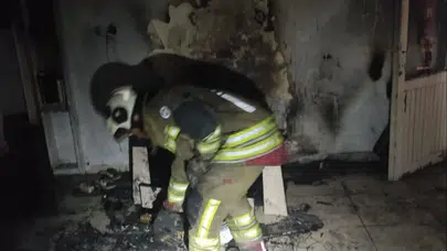 Hatay İskenderun'da evde yangın çıktı