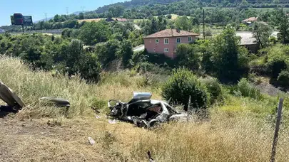 Bolu'da otomobil şarampole devrildi : 1 ölü, 3 yaralı