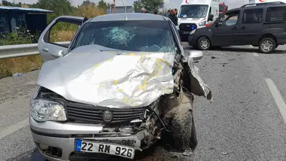 Edirne'de otomobil ile kamyonet çarpıştı : 6 kişi yaralandı