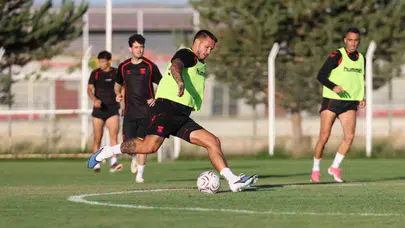 Sivasspor, Erciyes kampına başladı ! 26 kişilik kadro açıklandı