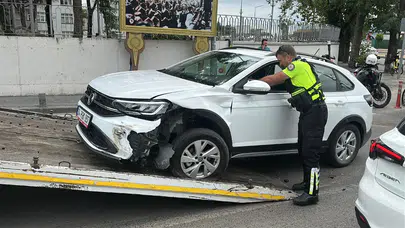 Samsun'da iki otomobil çarpıştı : Trafik bir süre aksadı