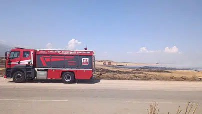 Gaziantep’te anız yangını paniği : Hektarlarca tarım arazisi zarar gördü