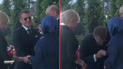 Emine Erdoğan, Macron'un elini öpmesine izin vermedi