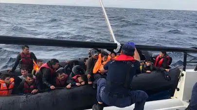 İzmir açıklarında düzensiz göçmen operasyonu