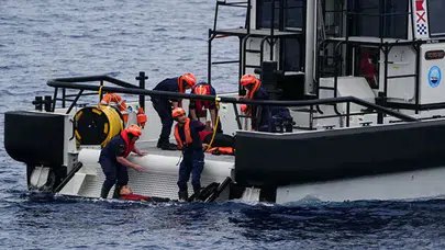 Kız Kulesi açıklarında dümen arızası yapan tekne kurtarıldı
