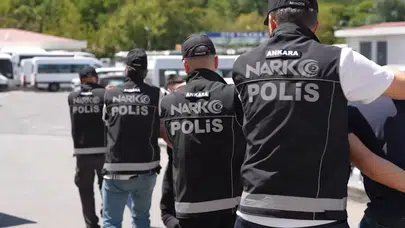 Ankara'da uyuşturucu operasyonu : Yüz binlerce hap üretecek ham madde ele geçirildi