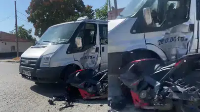 Eskişehir'de motosiklet ile dolmuş çarpıştı : Yaralı sürücü tedavi altında