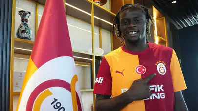 Lesley Ugochukwu, Galatasaray tarihindeki 11. Fransız futbolcu oldu