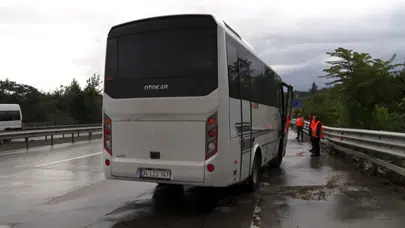 Eyüpsultan Hasdal Yolu'nda servis aracı kaza yaptı : 3 kişi yaralandı