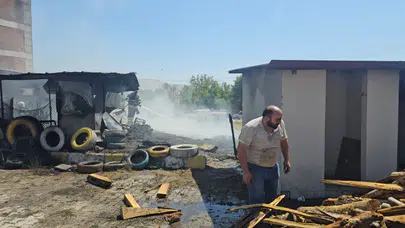 Elazığ'da lastikçi dükkanında yangın : 4 kişi dumandan etkilendi