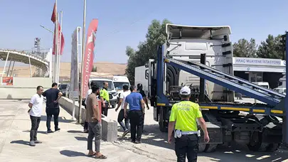 Mardin'de 2 tır çarpıştı : Sürücü yaralandı