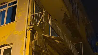Üsküdar Sultantepe'de binanın balkonu çöktü : Daireler tahliye edilerek mühürlendi