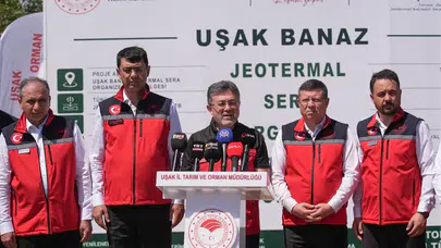 Bakan Yumaklı, Banaz Jeotermal Sera Organize Tarım Bölgesi'nde