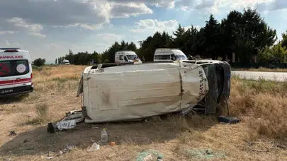 Tarım işçilerini taşıyan minibüs devrildi : 17 yaralı